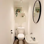 Jeej- Near The Lejlighed