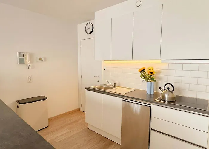 דירה Jeej- Near The