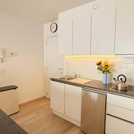 Jeej- Near The 奥斯滕德